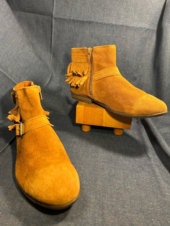 Minnetonka Shoes - Minnetonka leather ankle booties moccasins with fringe